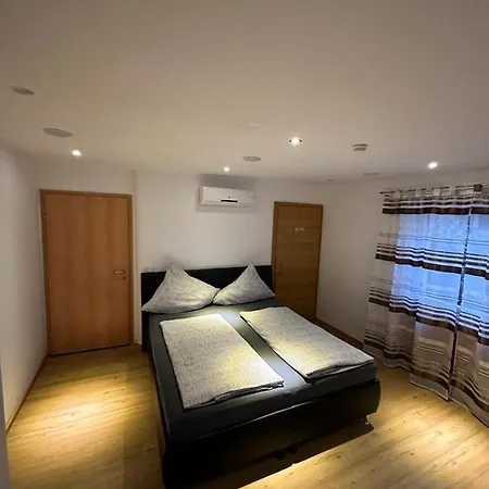 Baicu Zell Am شقة زيل أم سي