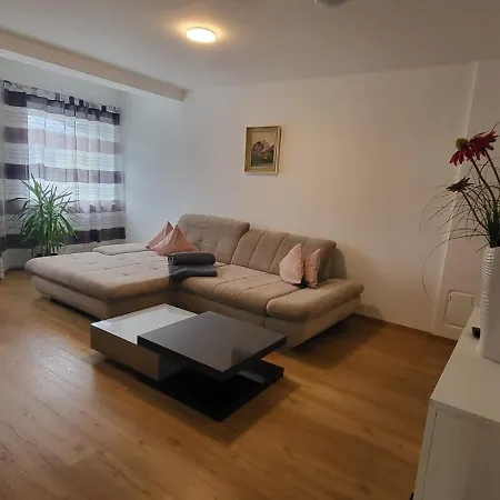 Baicu Zell Am Apartament *
